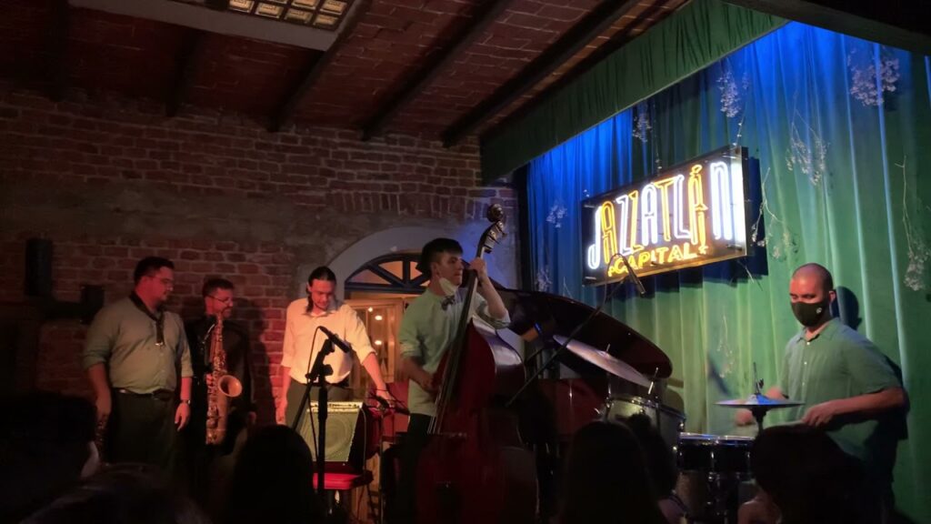 Best jazz clubs and live music venues in Mexico City 2025